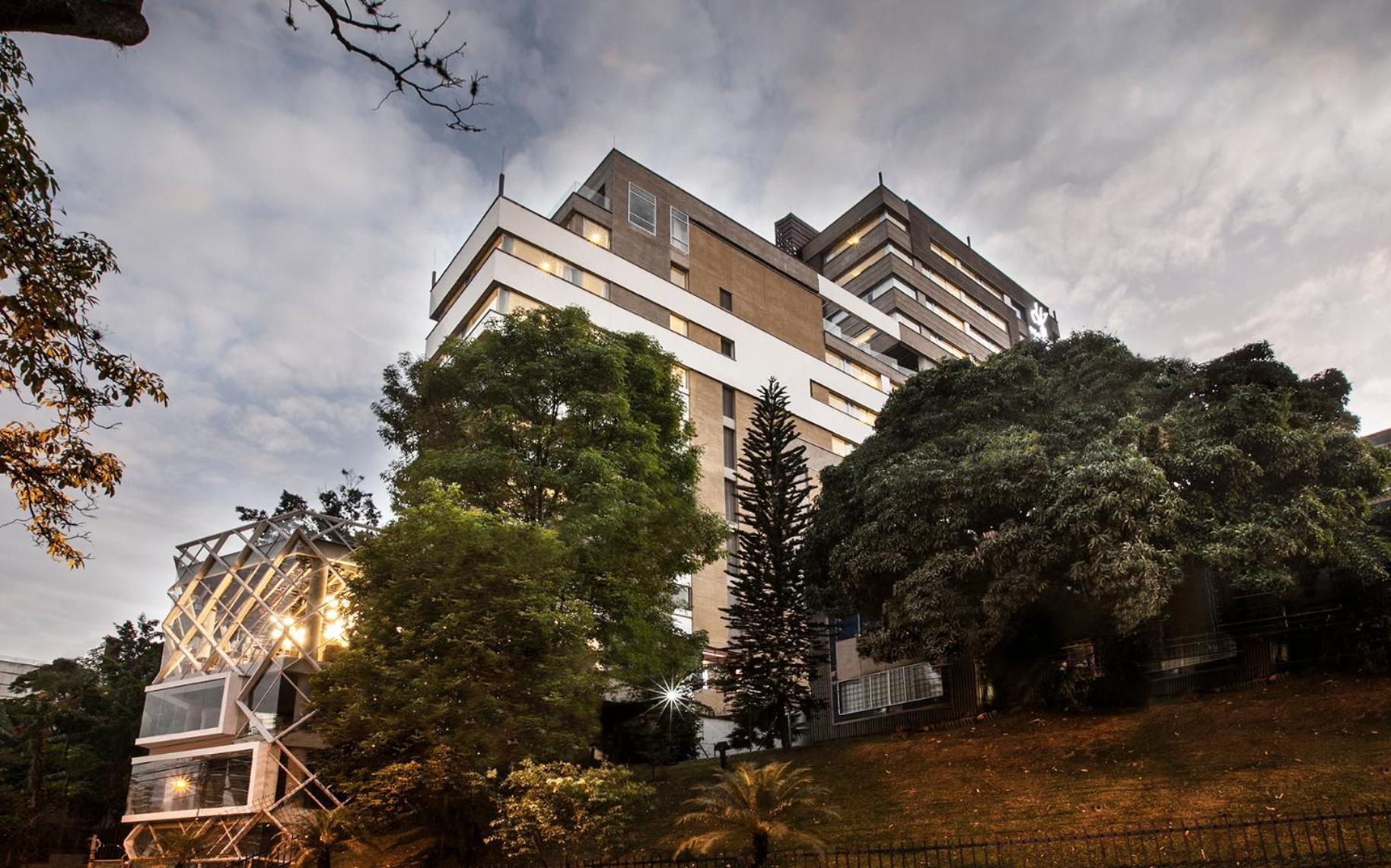 V Grand Hotel, A Member Of Radisson Individuals Медельин Экстерьер фото